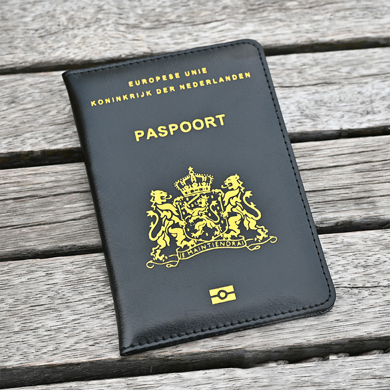 travel essentials Paspoorthoes - Leather Passport Cover recensie en prijs